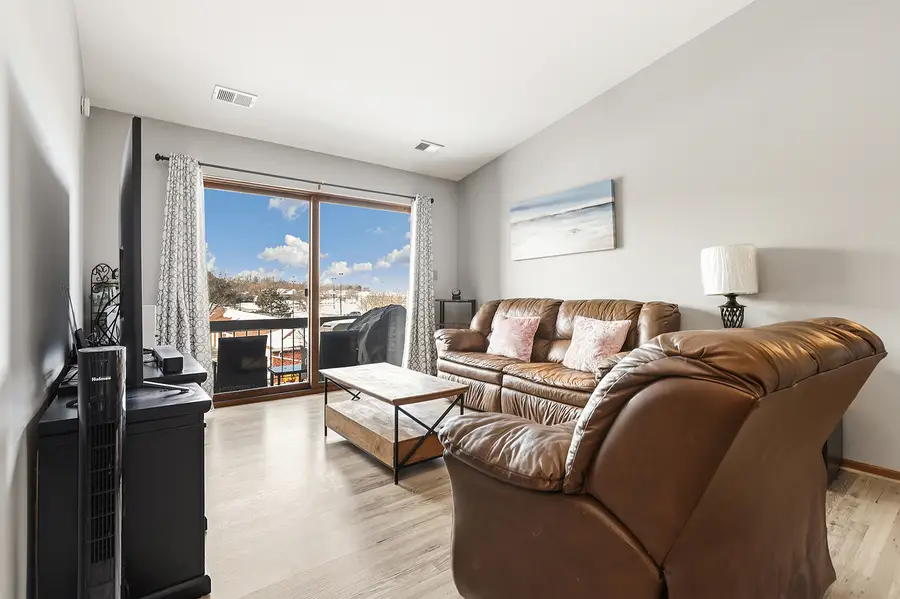 5024 Circle Court #1010, Crestwood, IL 60418 - Image #3