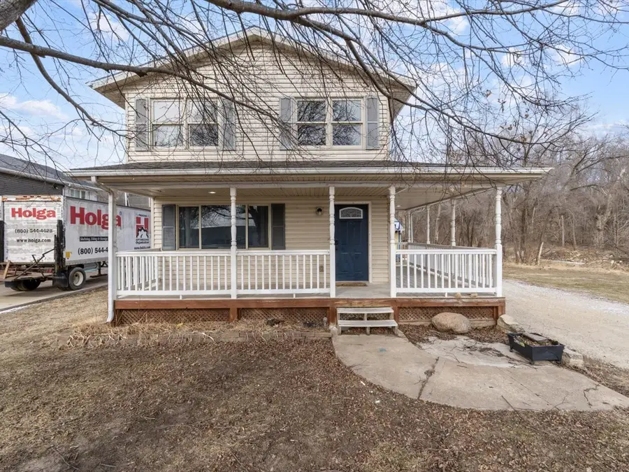 24784 Valley Drive, Pleasant Valley, IA 52767 - Image #2