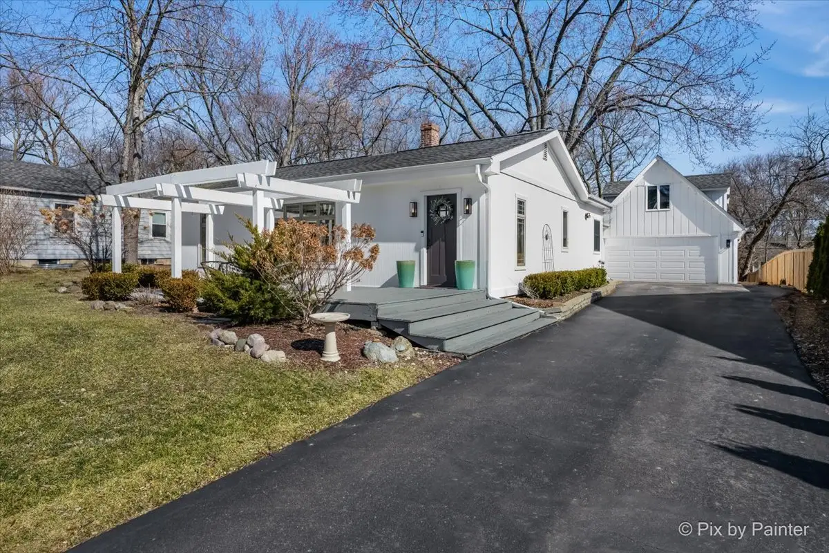 917 S Grove Avenue, Barrington, IL 60010 - #1