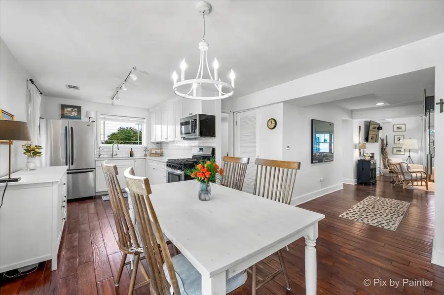 917 S Grove Avenue, Barrington, IL 60010 - #3