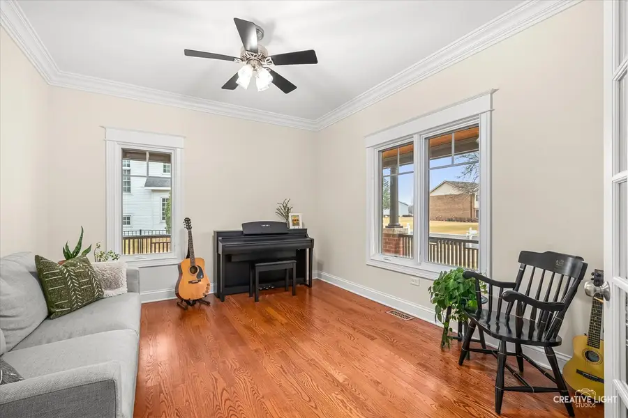 216 S Whispering Hills Drive, Naperville, IL 60540 - #3