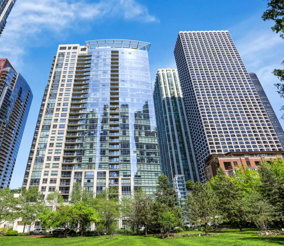 201 N Westshore Drive #1002, Chicago, IL 60601 - Image #1