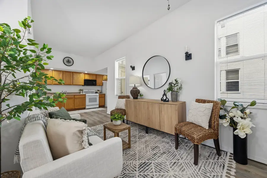 910 N Mason Street, Bloomington, IL 61701 - #3