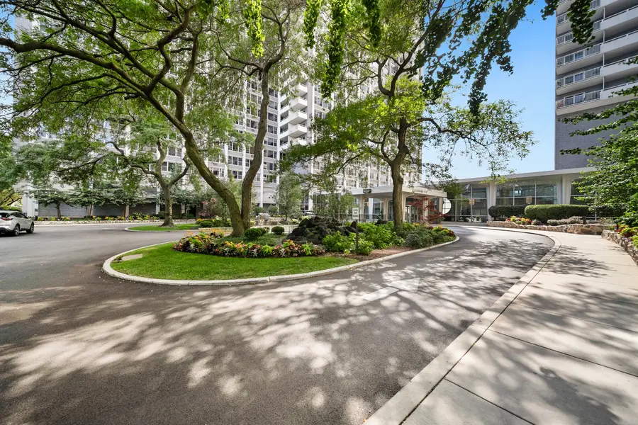 4250 N Marine Drive #1235, Chicago, IL 60613 - Image #2