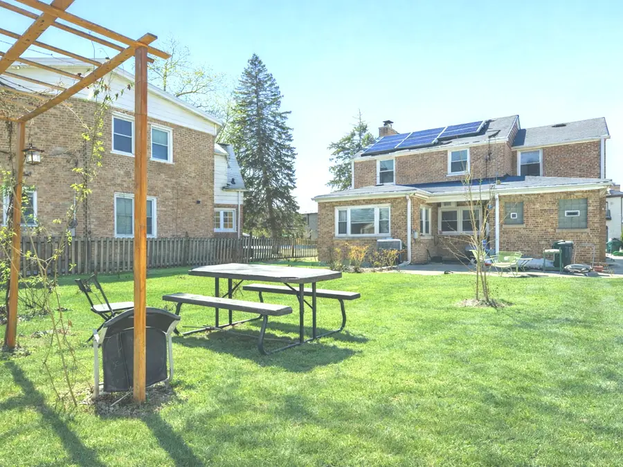 6709 N Kolmar Avenue, Lincolnwood, IL 60712 - Image #2