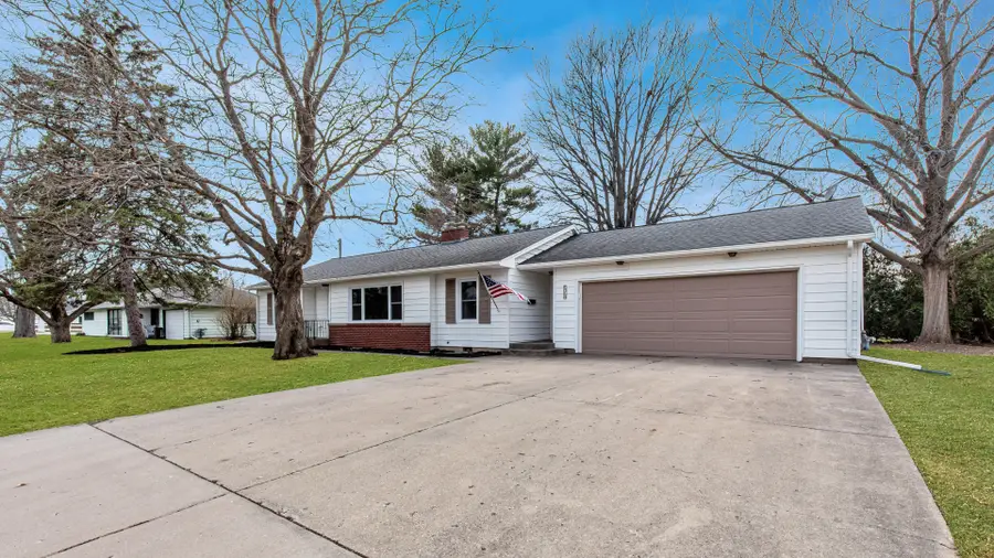 1014 Sunset Drive, Princeton, IL 61356 - #2