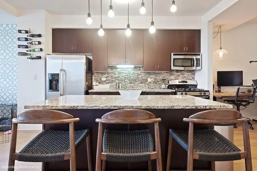 437 W Division Street #806, Chicago, IL 60610 - Image #2