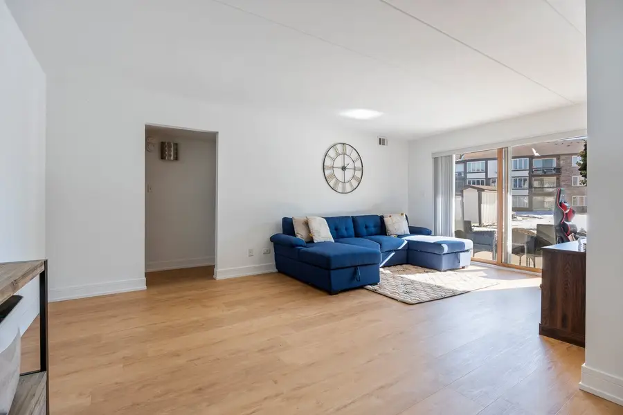 4940 Circle Court #604, Crestwood, IL 60418 - Image #3