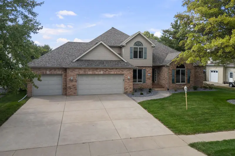 800 8th Street S, Eldridge, IA 52748 - Image #2