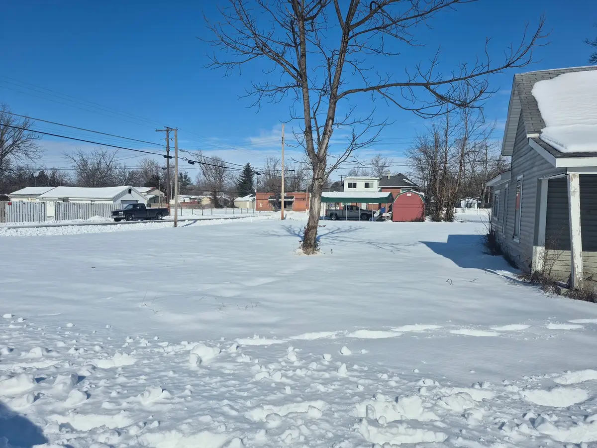 828 Elder Street, Eldorado, IL 62930 - #1