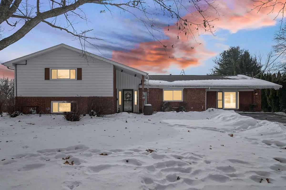 22115 Grenadier Drive, Marengo, IL 60152 - Image #1