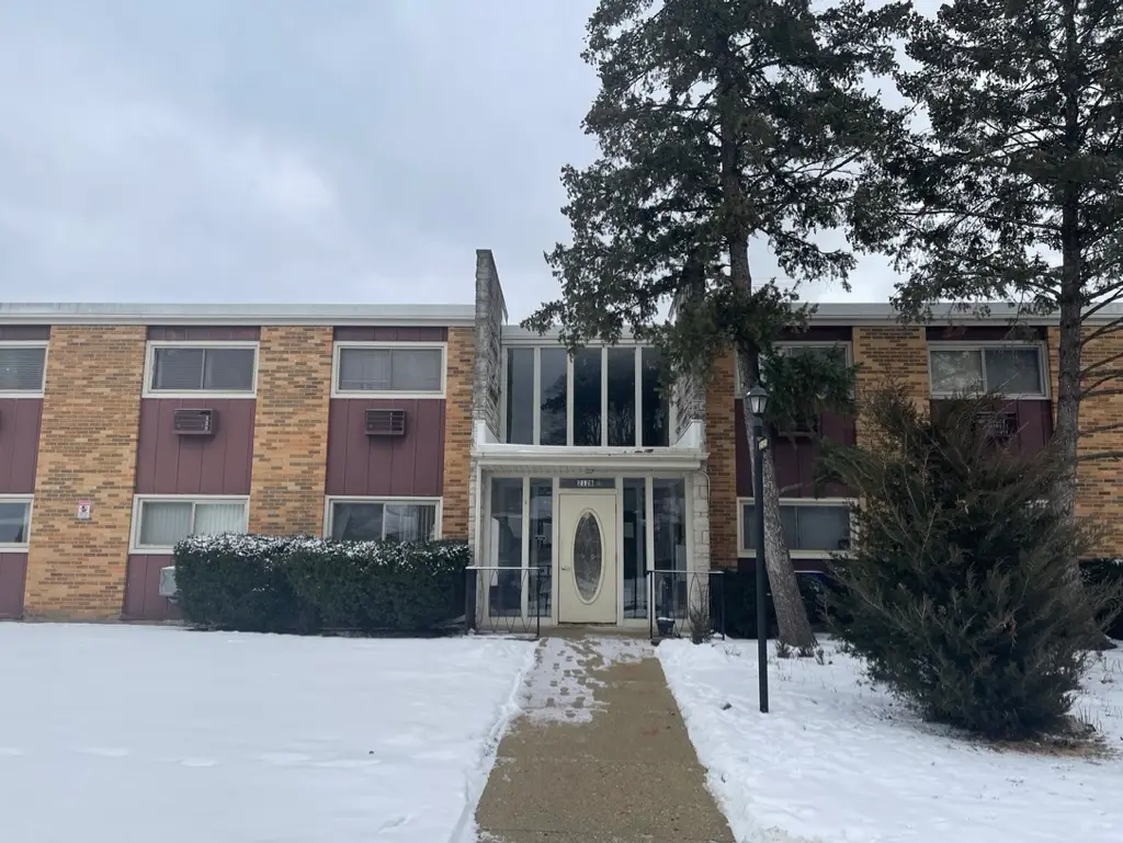 212 Collen Drive #209, Lombard, IL 60148 - Image #1