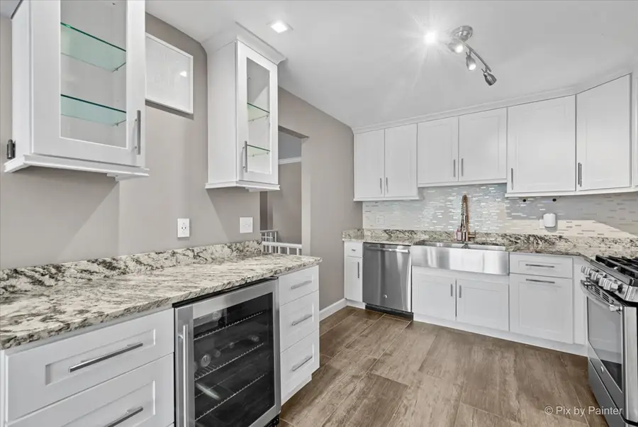 215 Lakeshore Lane, Bloomingdale, IL 60108 - Image #3