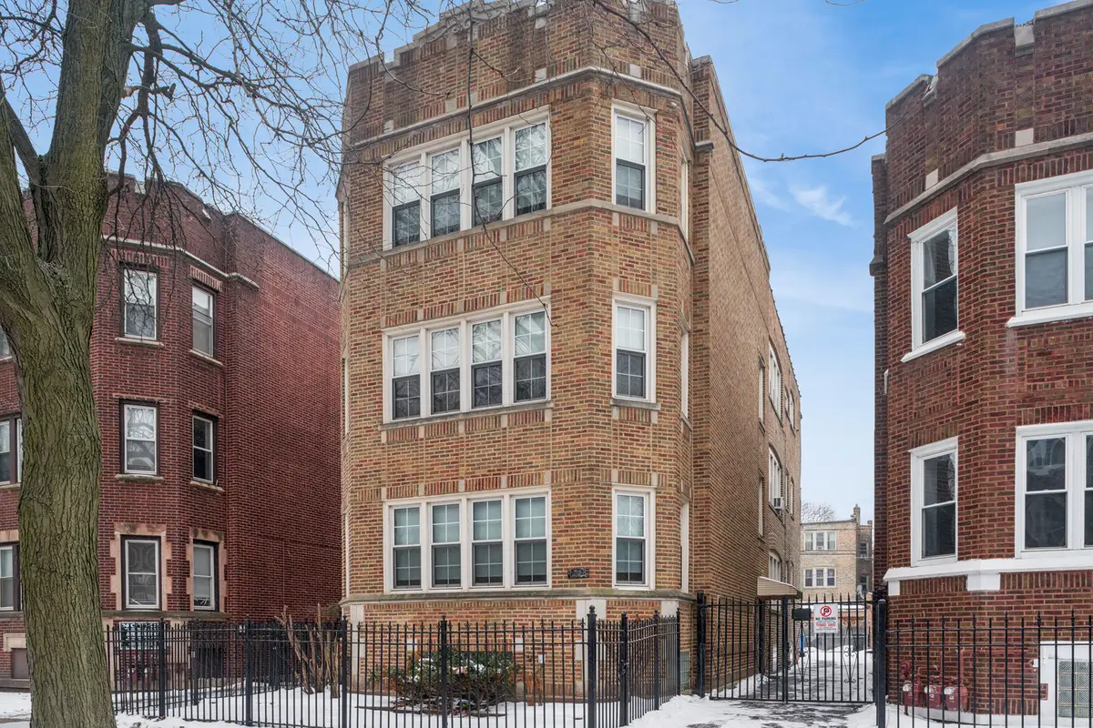 7718 S Kingston Avenue, Chicago, IL 60649 - Image #1