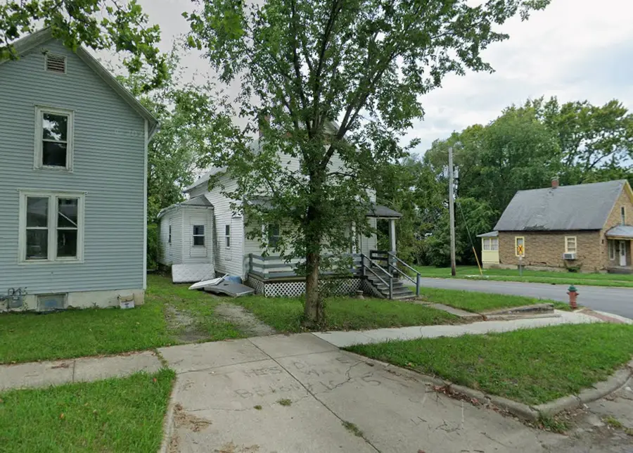 1097 W Green Street, Decatur, IL 62522 - #3