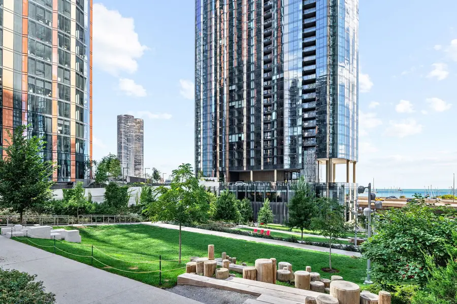 211 N Harbor Drive #4104, Chicago, IL 60601 - Image #2