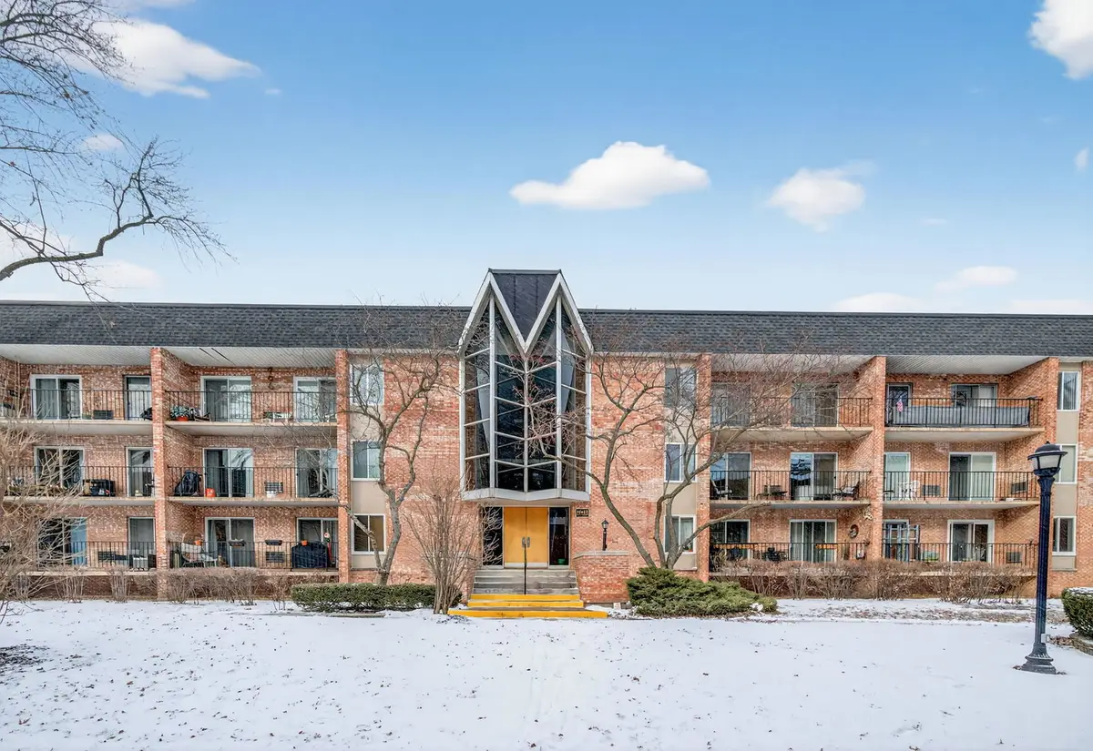 1041 N Mill Street #203, Naperville, IL 60563 - Image #1