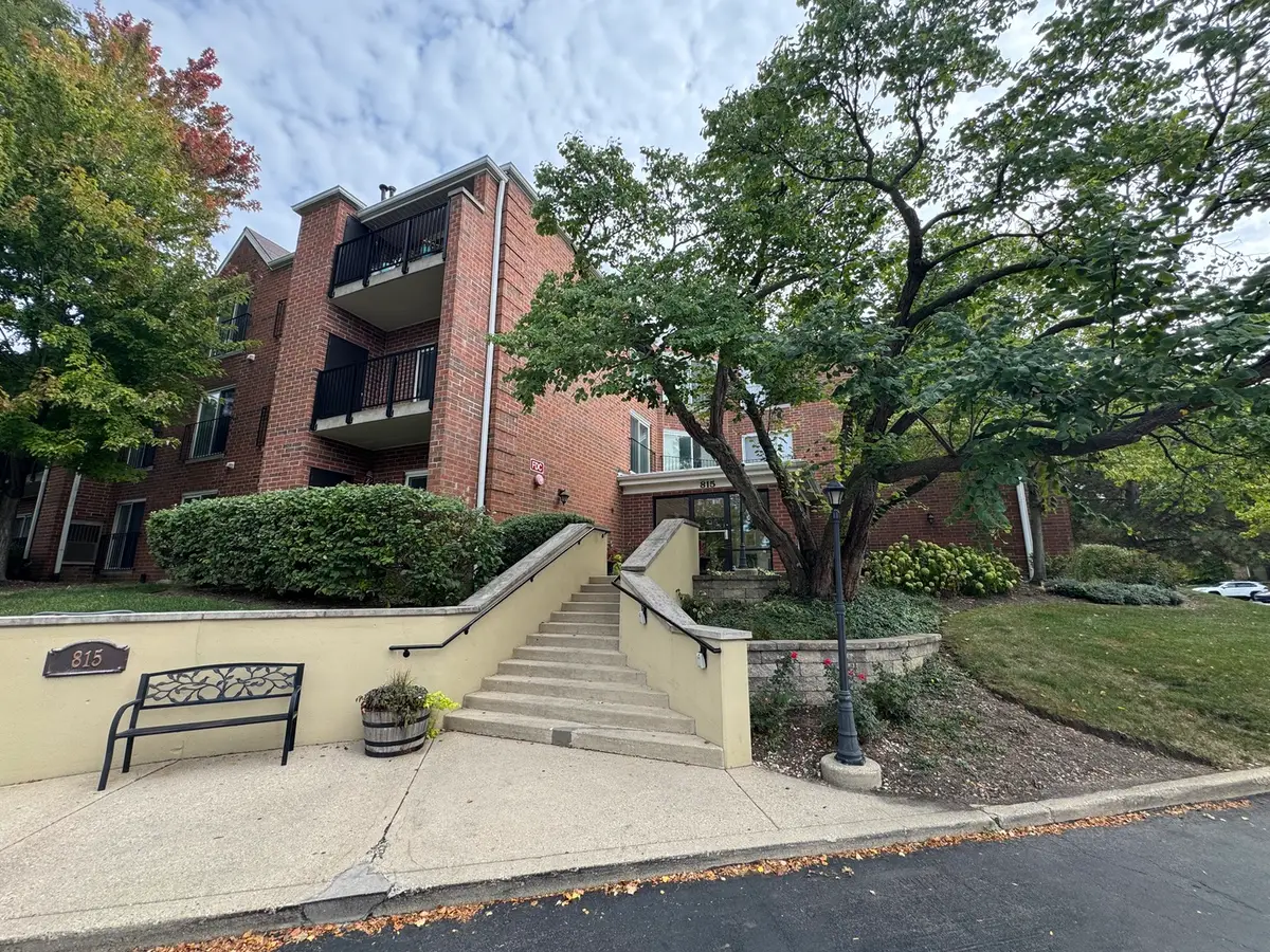 815 Leicester Road #211, Elk Grove Village, IL 60007 - #1