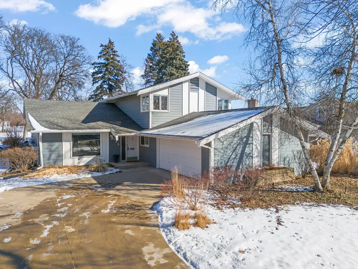 729 Burning Tree Lane, Naperville, IL 60563 - Image #1