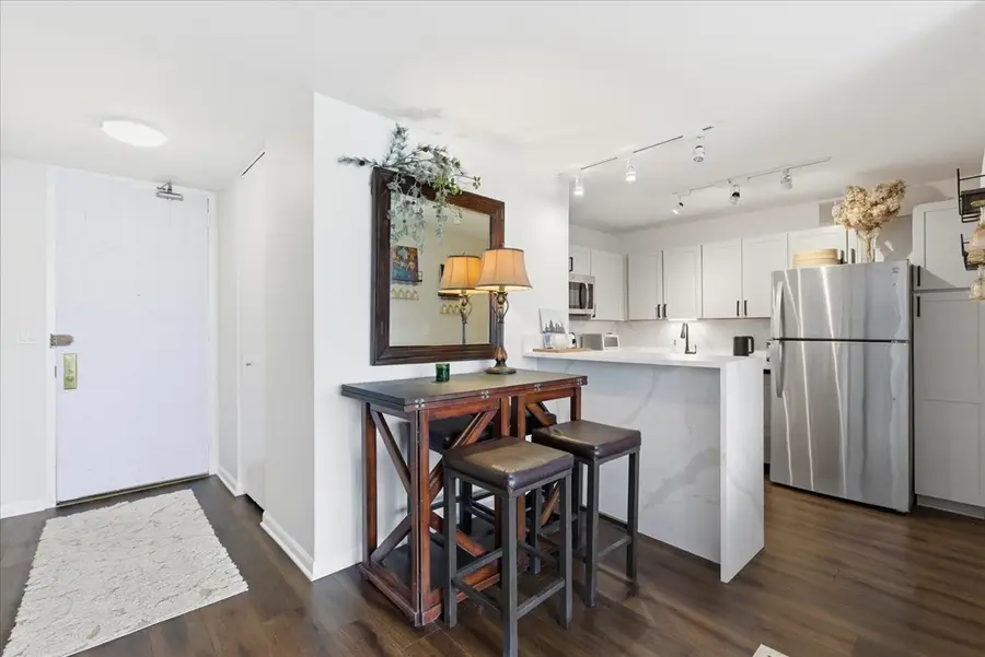 655 W Irving Park Road #4412, Chicago, IL 60613 - Image #3