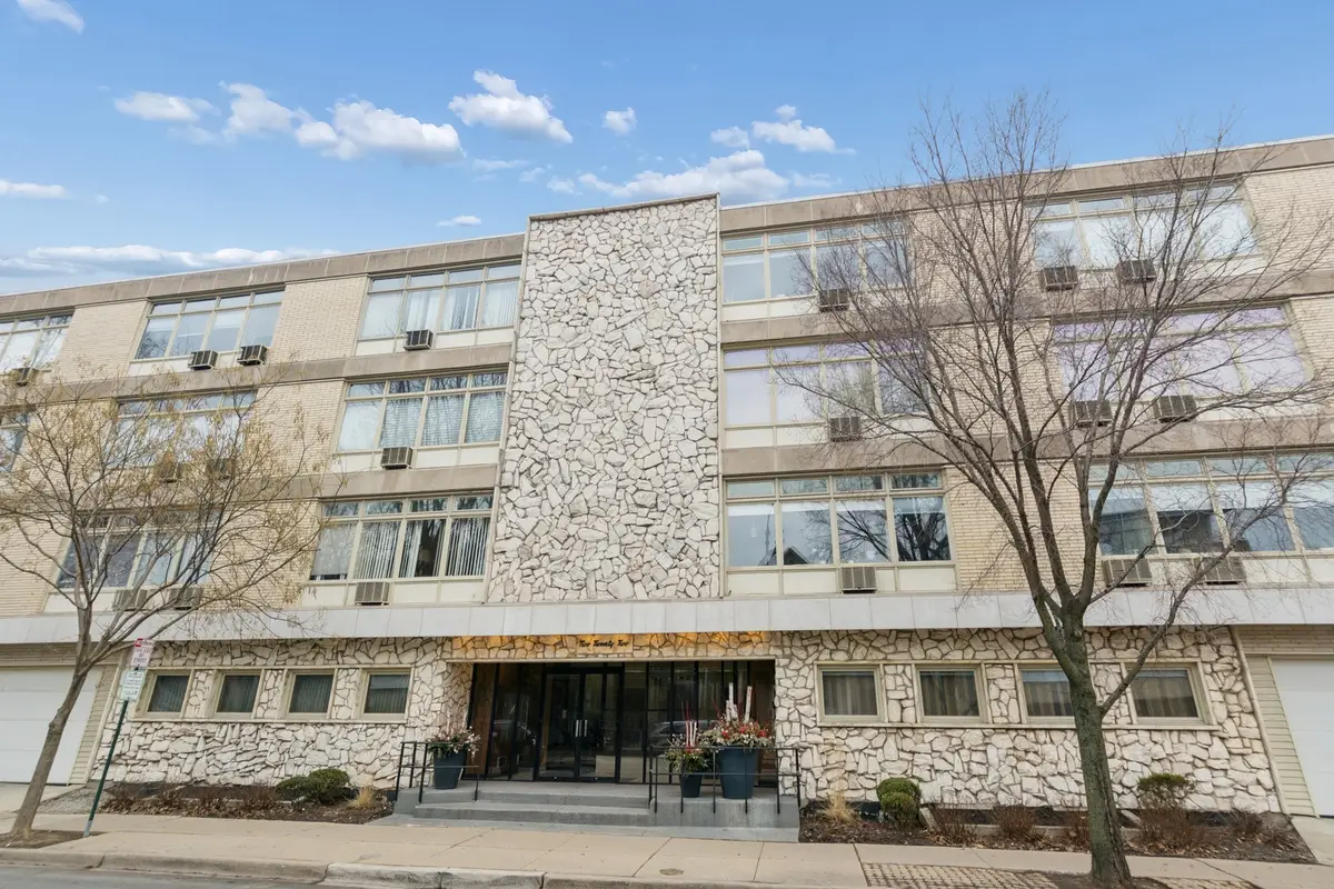 222 N Marion Street #2J, Oak Park, IL 60302 - #1