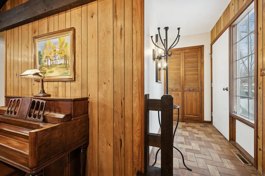 635 Eletson Drive, Crystal Lake, IL 60014 - #2