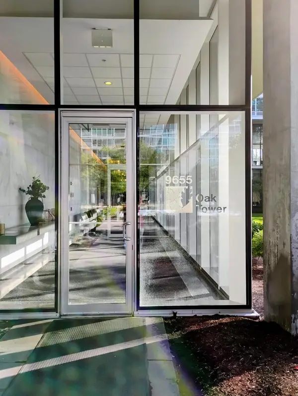 9655 Woods Drive #517, Skokie, IL 60077