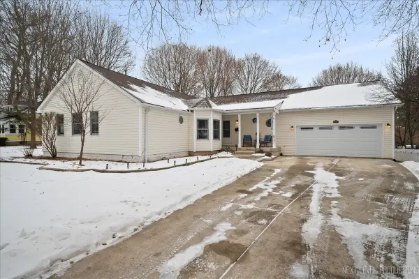 Address Withheld By Seller, Geneva, IL 60134