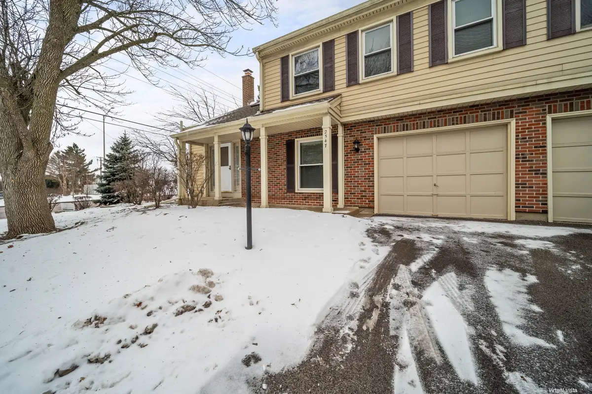 2547 College Hill Circle, Schaumburg, IL 60173 - #1