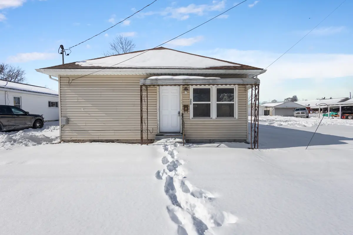 209 S Gardner Street, West Frankfort, IL 62896 - #1