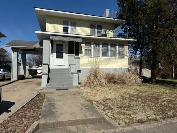 210 W Lincoln Street, Harrisburg, IL 62946