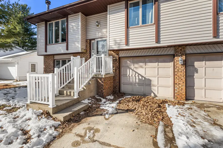 2175 N Summit Avenue, Decatur, IL 62526 - #3