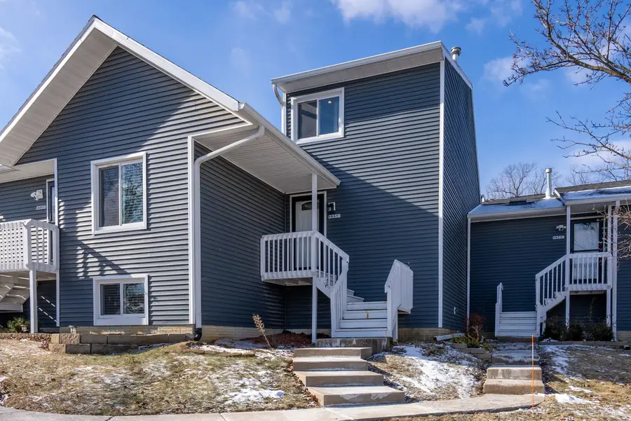 3558 N Willow Court, Bettendorf, IA 52722 - Image #2