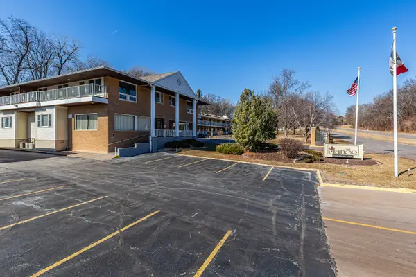 1104 Kimberly Road #603, Bettendorf, IA 52722