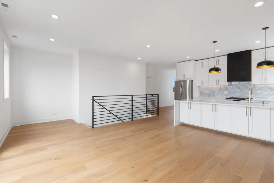 6414 N Francisco Avenue #101, Chicago, IL 60645 - Image #2