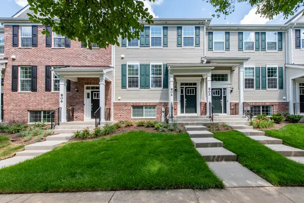 804 Neubauer Circle, Lindenhurst, IL 60046