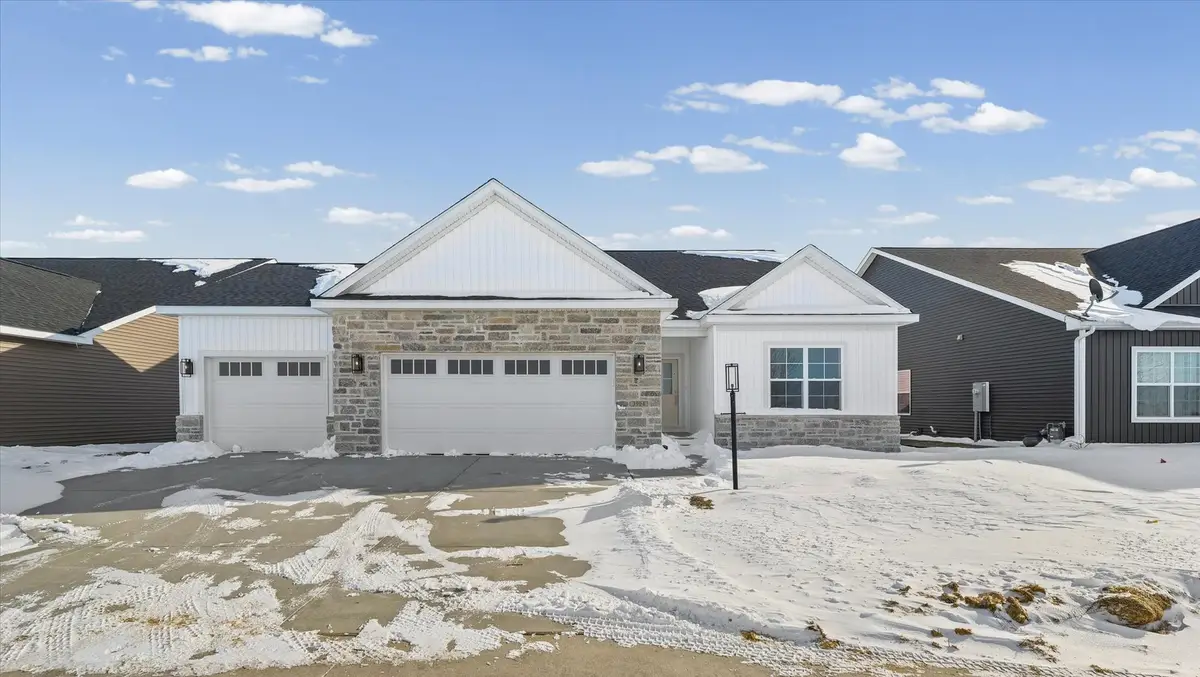 3904 Bay Circle, Champaign, IL 61822 - #1