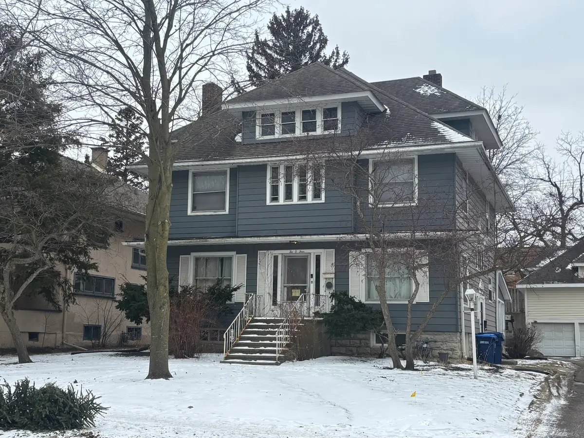 204 W Locust Street, Dekalb, IL 60115 - #1