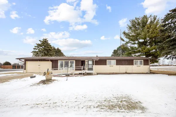 404 S Stott Street, Genoa, IL 60135