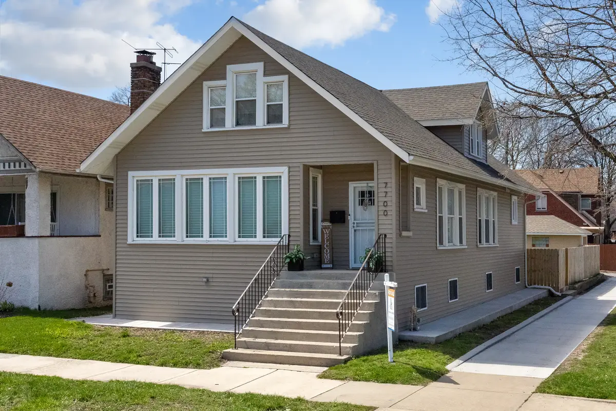 7700 S Paxton Avenue, Chicago, IL 60649 - #1