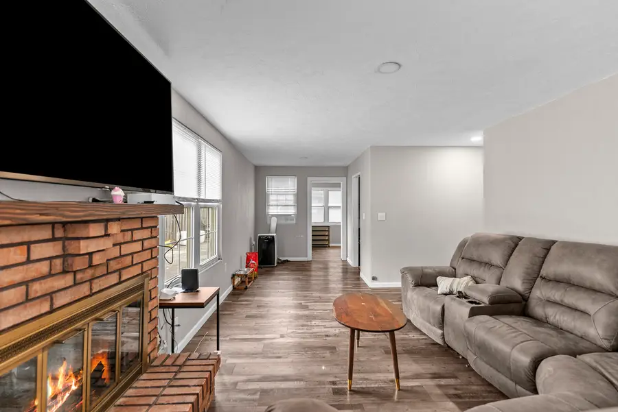 1144 39th Street, Moline, IL 61265 - Image #3