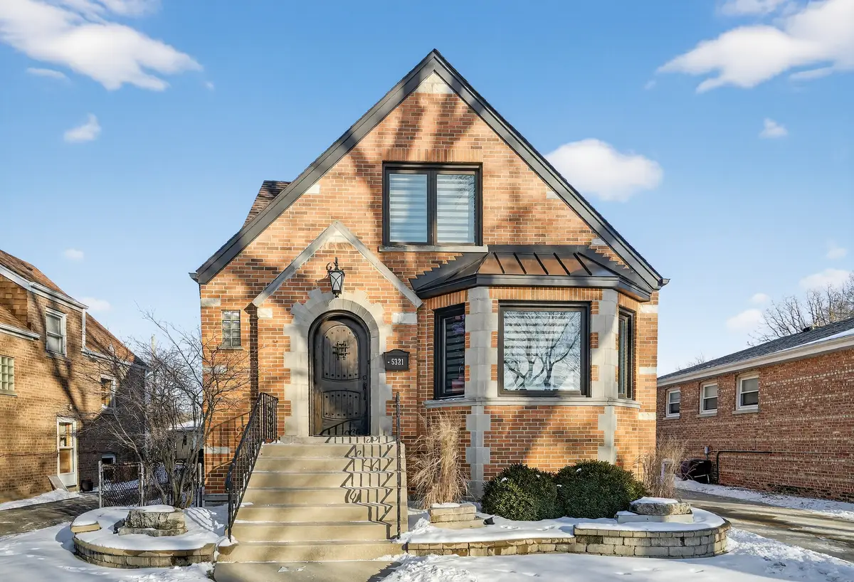5321 S Nordica Avenue, Chicago, IL 60638 - Image #1