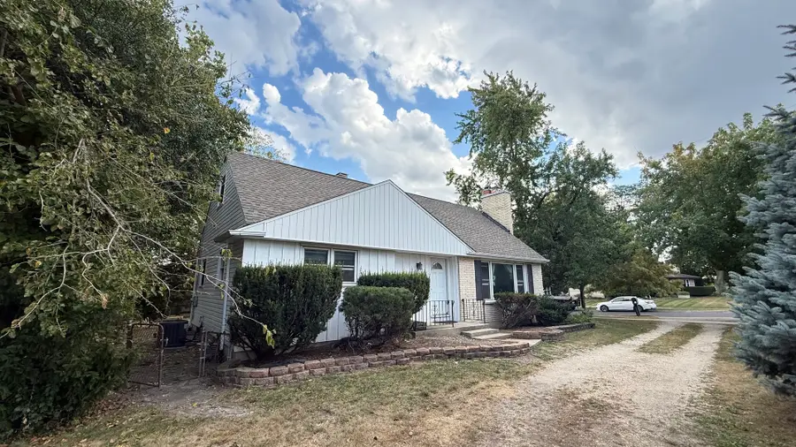 511 S Cass Avenue, Westmont, IL 60559 - #2