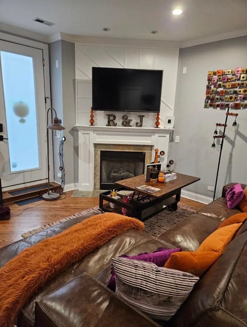 3560 S Giles Avenue, Chicago, IL 60653 - #3