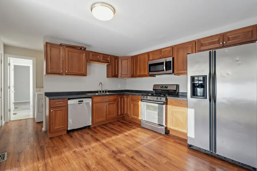 424 Kenyon Avenue, Romeoville, IL 60446 - Image #2