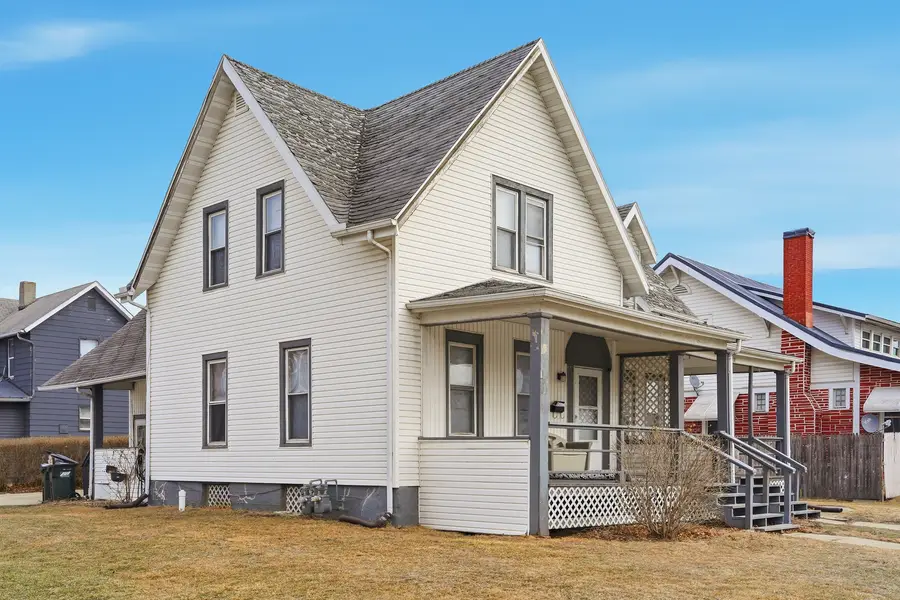 412 W 4th Street, Sterling, IL 61081 - #2