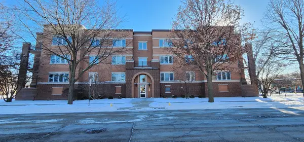 911 Busse Highway #302, Park Ridge, IL 60068