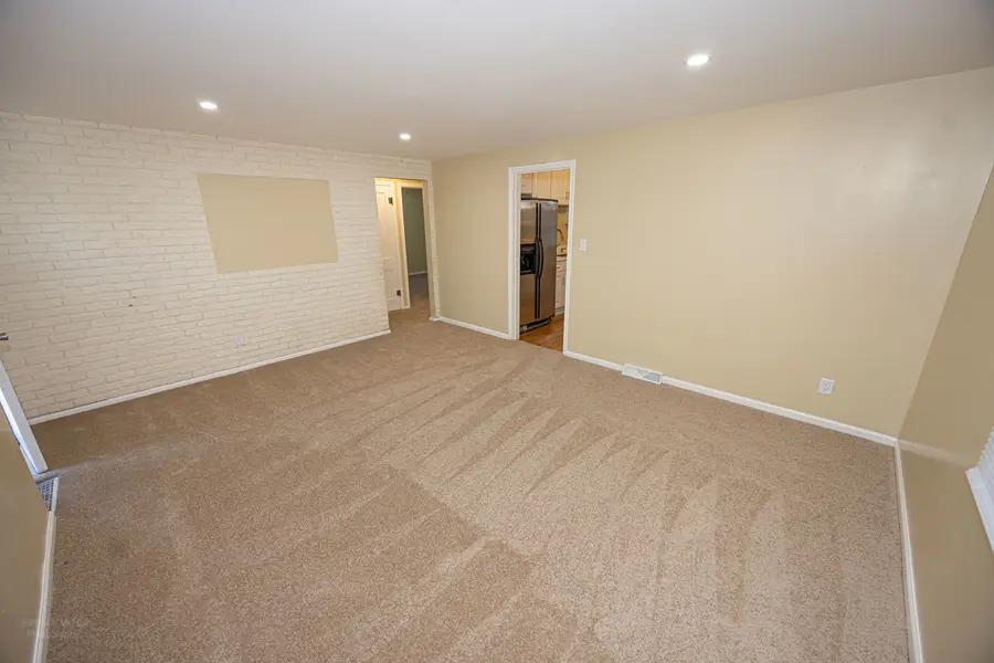 1611 W Glenwood Avenue, Joliet, IL 60435 - #3