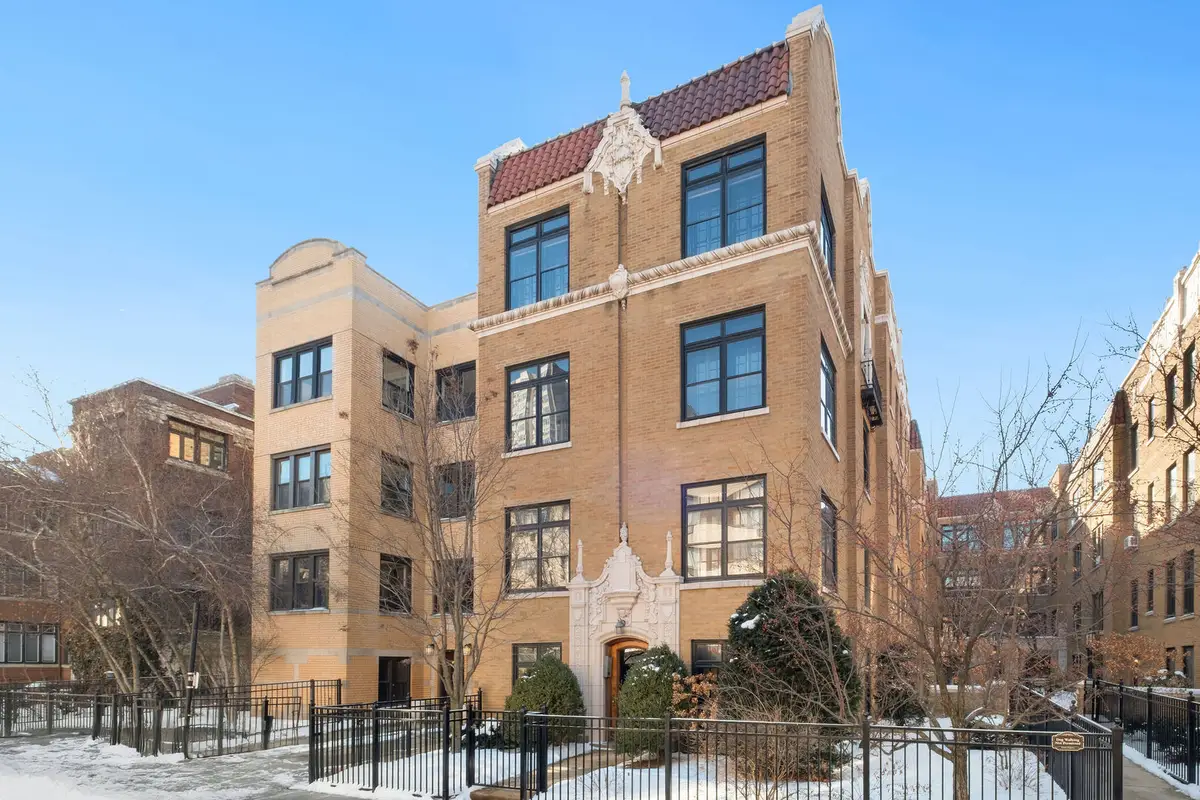 537 W Roscoe Street #2, Chicago, IL 60657 - Image #1