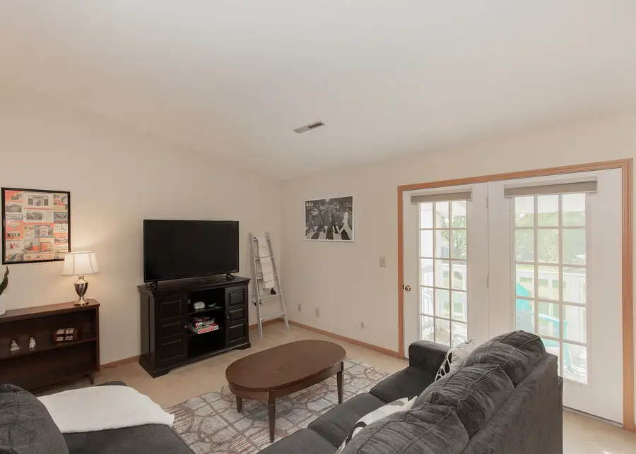 3260 Parkwild Drive #3D, Bettendorf, IA 52722 - Image #2